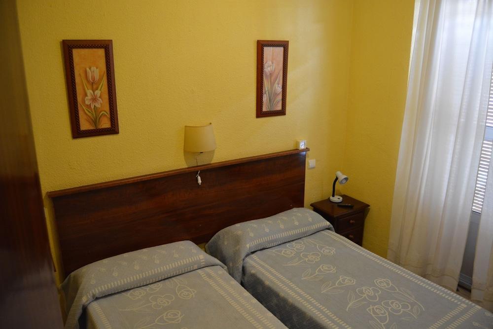 Pension Giraldilla Seville Luaran gambar
