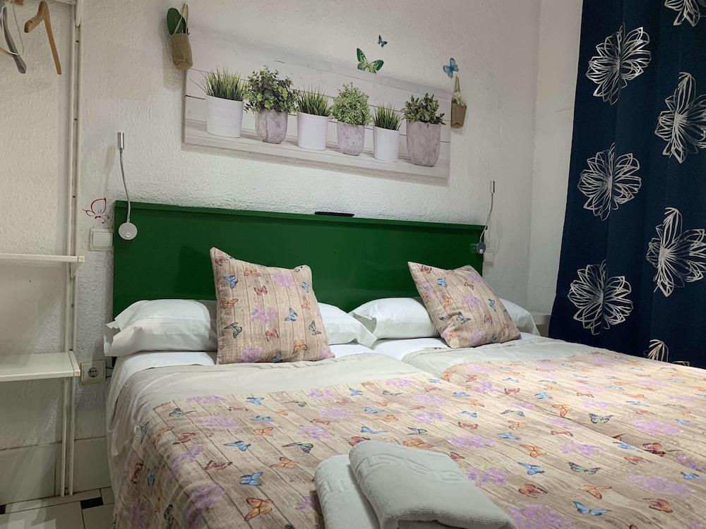 Pension Giraldilla Seville Luaran gambar
