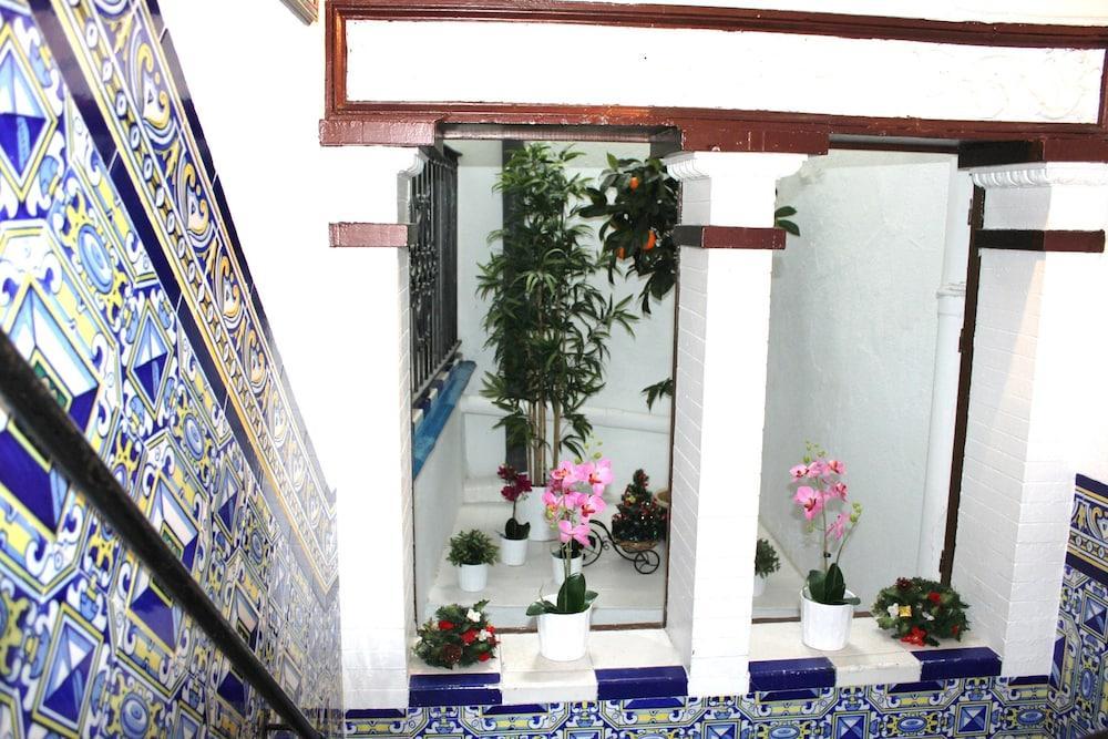 Pension Giraldilla Seville Luaran gambar
